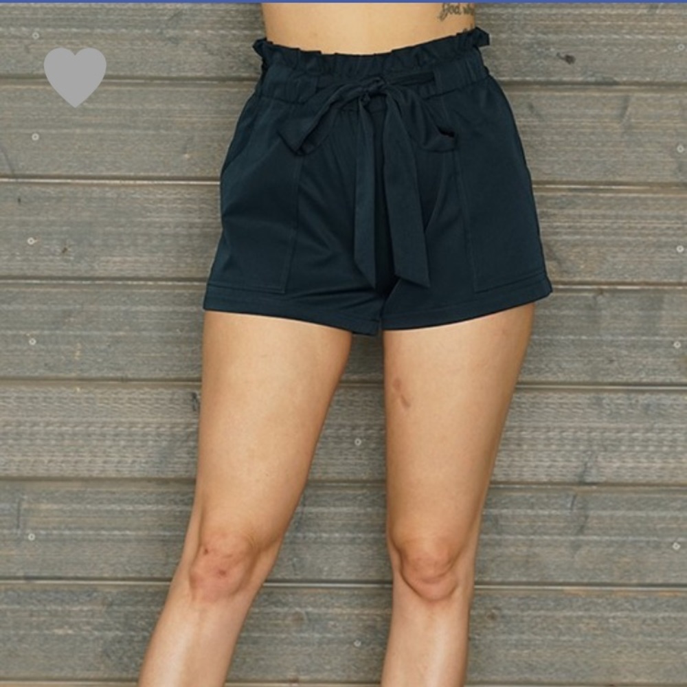 Paperbag Shorts ✨ - Picture 3 of 6